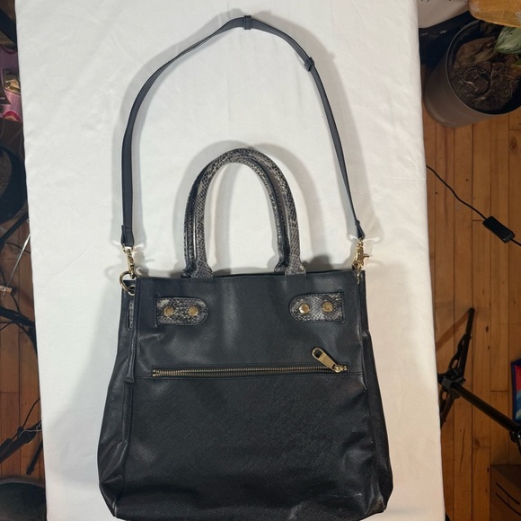 Badgley Mischka Elegant Black Tote - Picture 2 of 16